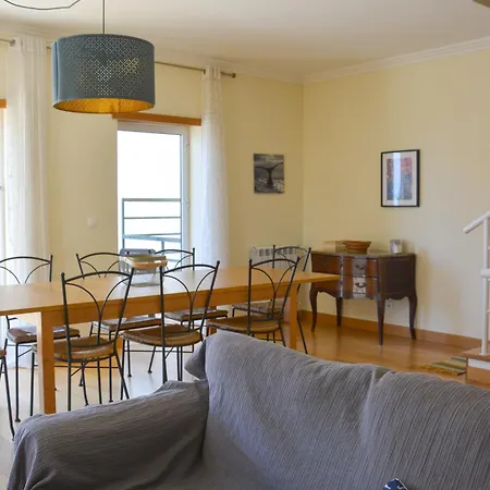 Apartment Terracos Do Castelo By Dolcestay Sesimbra